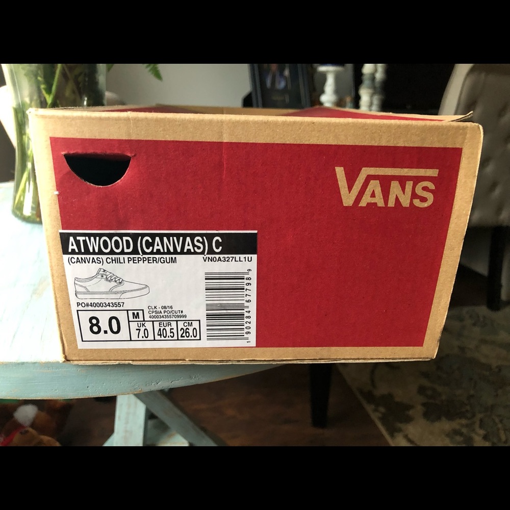 Chili Pepper/Gum Vans - Picture 7 of 7